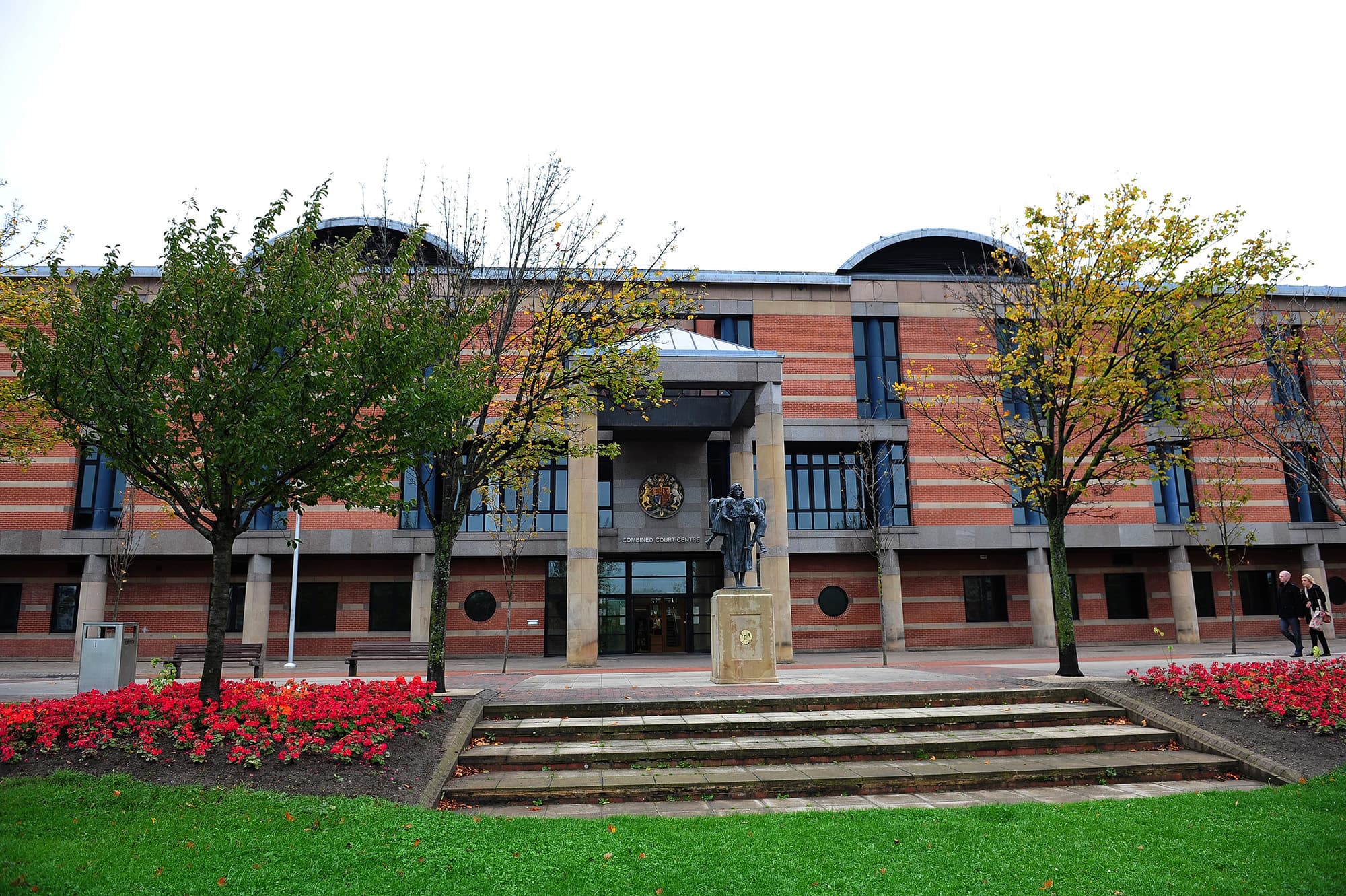 What led to a serial burglar’s 18‑month jail term after crashing a Dacia Duster through Evans Halshaw’s shutter?