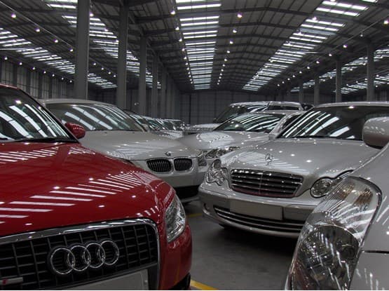 Why Are UK Car Dealers More Confident Despite Economic Pressures?