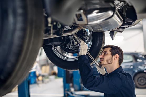 Why Are Automotive Technician Roles Growing While Sales Vacancies Fall?