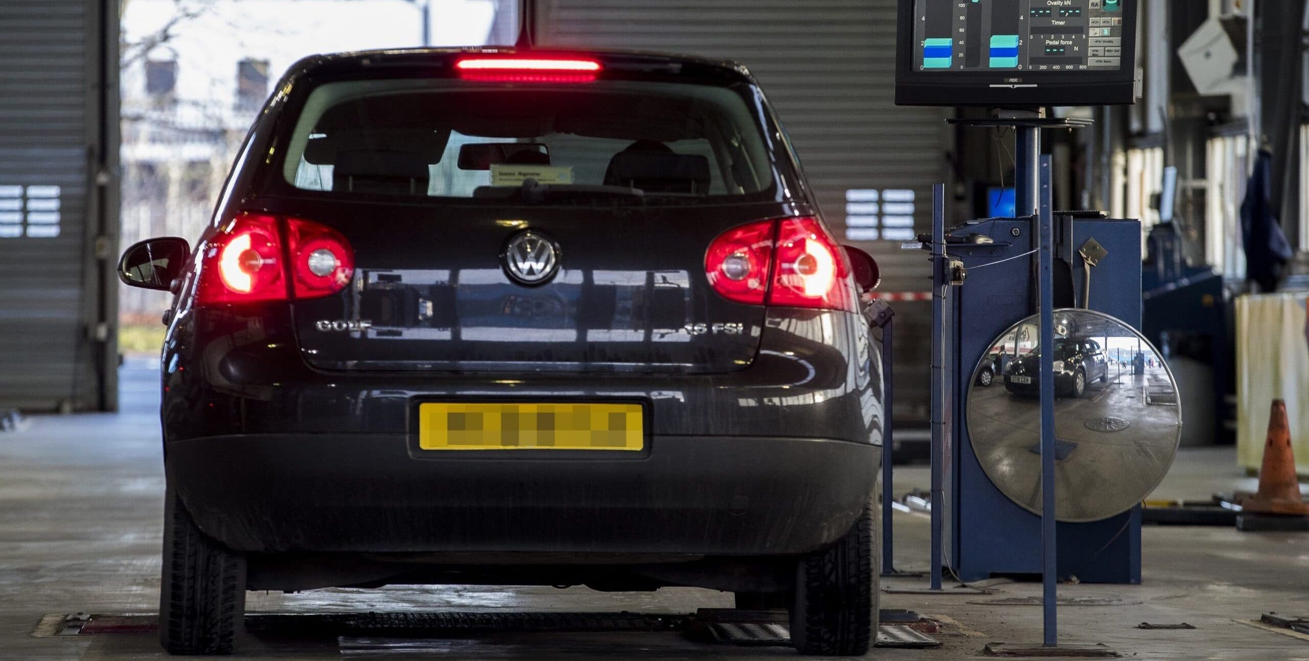 Why Do One in Five UK Drivers Miss MOT, Tax or Insurance Deadlines?