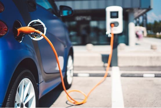 Why Is the Treasury Delaying the UK ZEV Mandate Review?